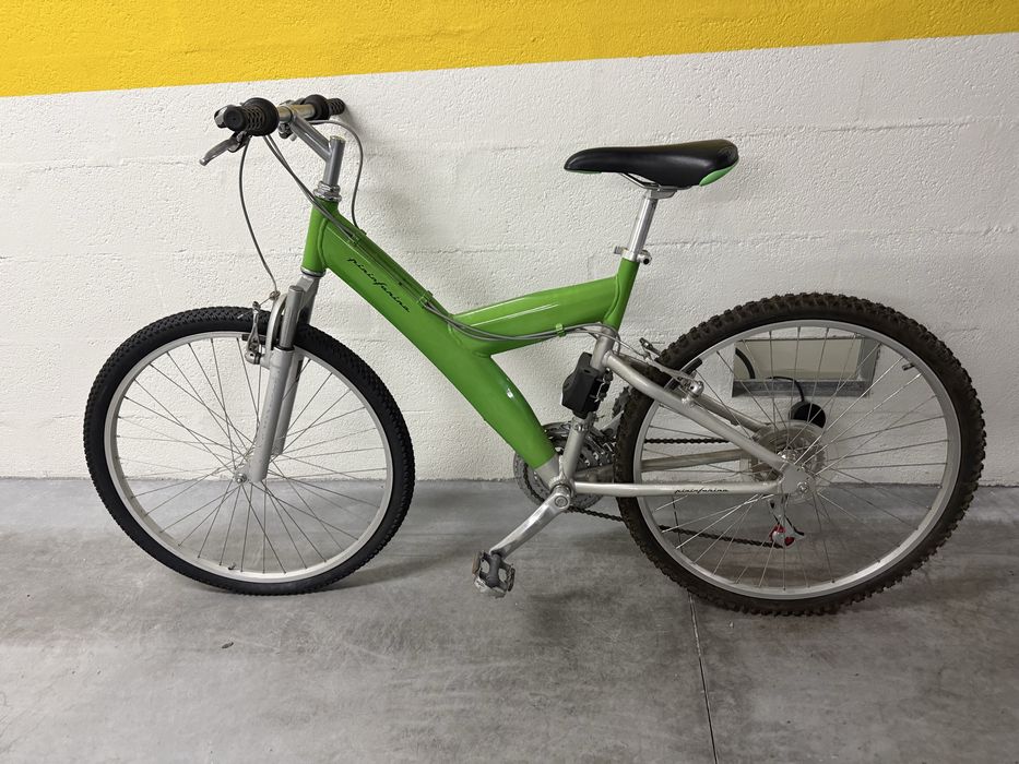 Bicicleta com cadeira de criança