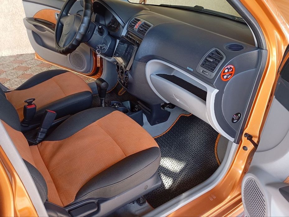 Продам КIА  PICANTO 2006 г Автомат
