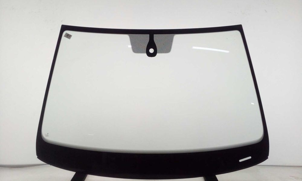 Szyba samochodowa przednia czołowa używana VW VOLKSWAGEN DOWÓZ