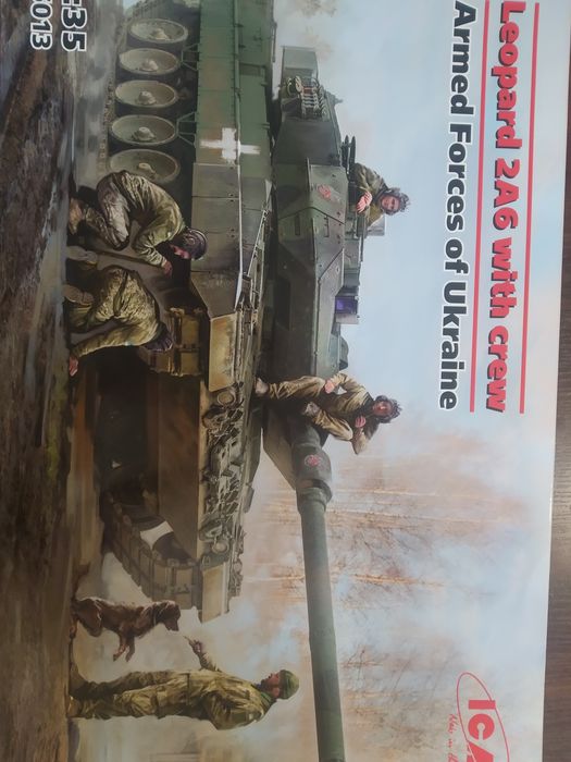 Моделі  військової техніки та різних фігурок 1/35 та інші.