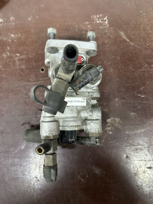 Главный тормозной кран Mercedes Vario 4613152587 WABCO