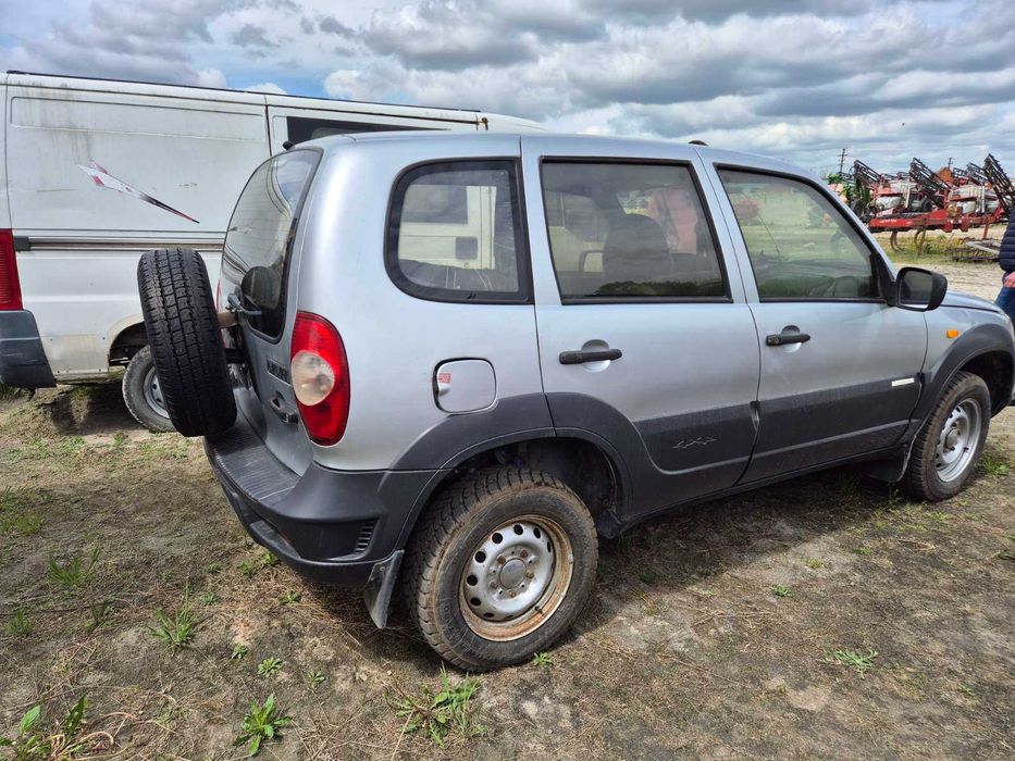 Автомобіль CHEVROLET NIVA -21230