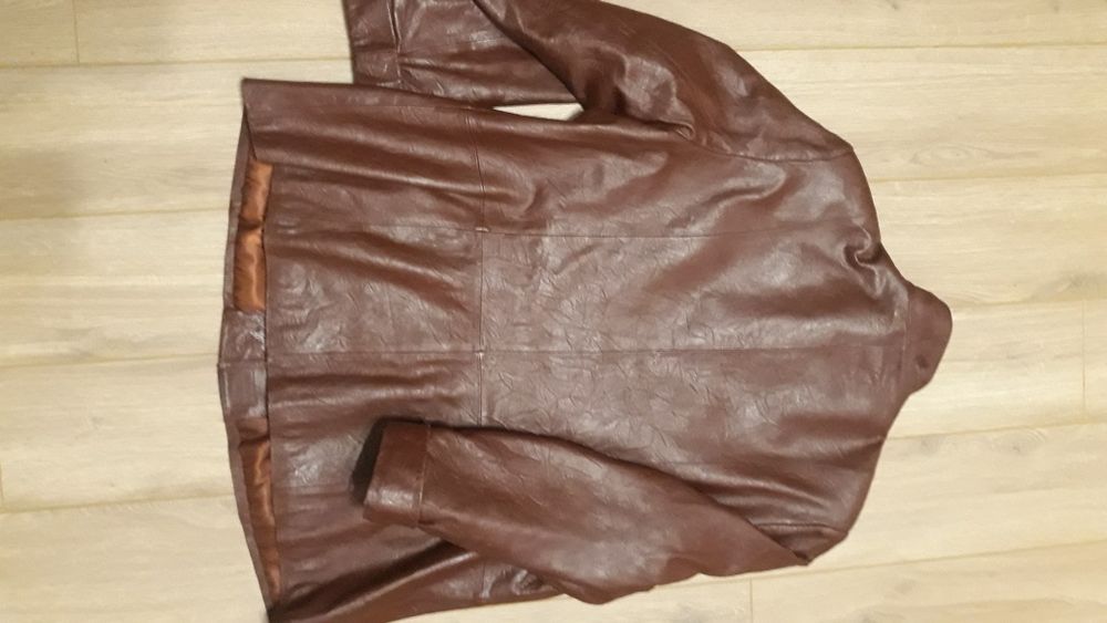 Продам кожаный женский пиджак