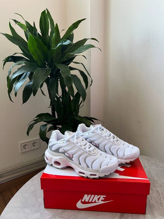 ХІТ! Nike Air Max TN + White Pink / жіночі кросівки найк 37 38 39 40