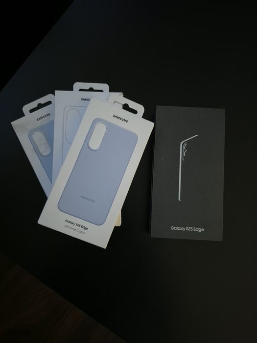 Samsung S25 Edge Titanium Icyblue 12/256 jak nowy - 51 cykli + etui oryginalne Samsung