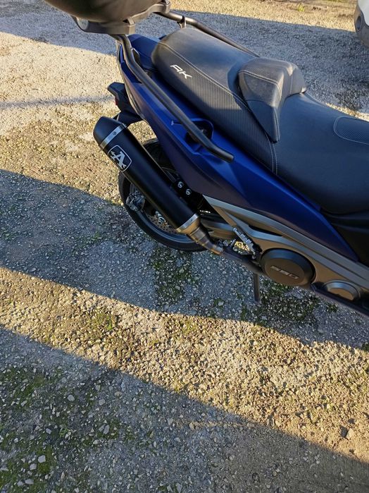 KYMCO AK 550 maxi scooter