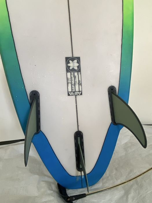 Prancha de surf 6’0 Aipa Dark Twinn