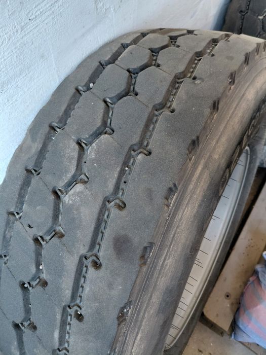 Opony + felgi 315/80 R22,5 stan bardzo dobry