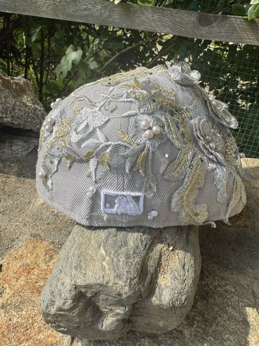 Custom Czapka FullCap New Era White Gold Roses Cross Pearl Swag