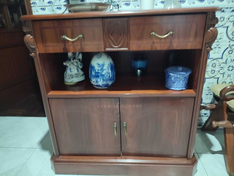 Aparador em Madeira
