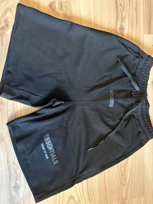 Spodenki czarne essentials rozmiar L