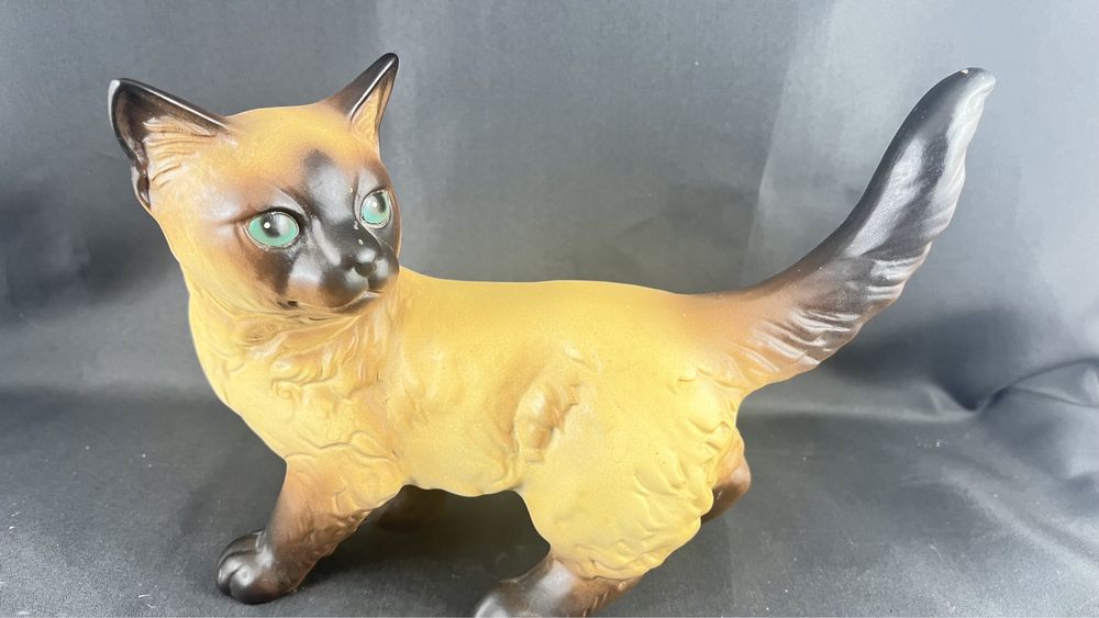 Porcelanowa figurka kot Goebel