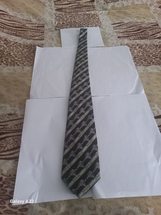 Продам новый мужской галстук.Цена 115 гривень.