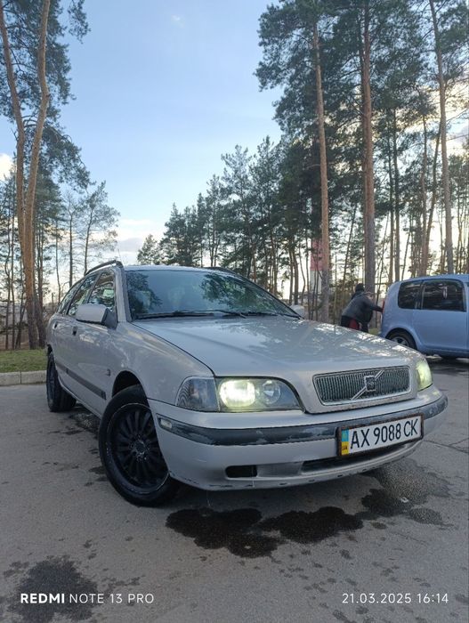 Продам Вольво универсал. Быстрая турбинованая машина. Динамичная