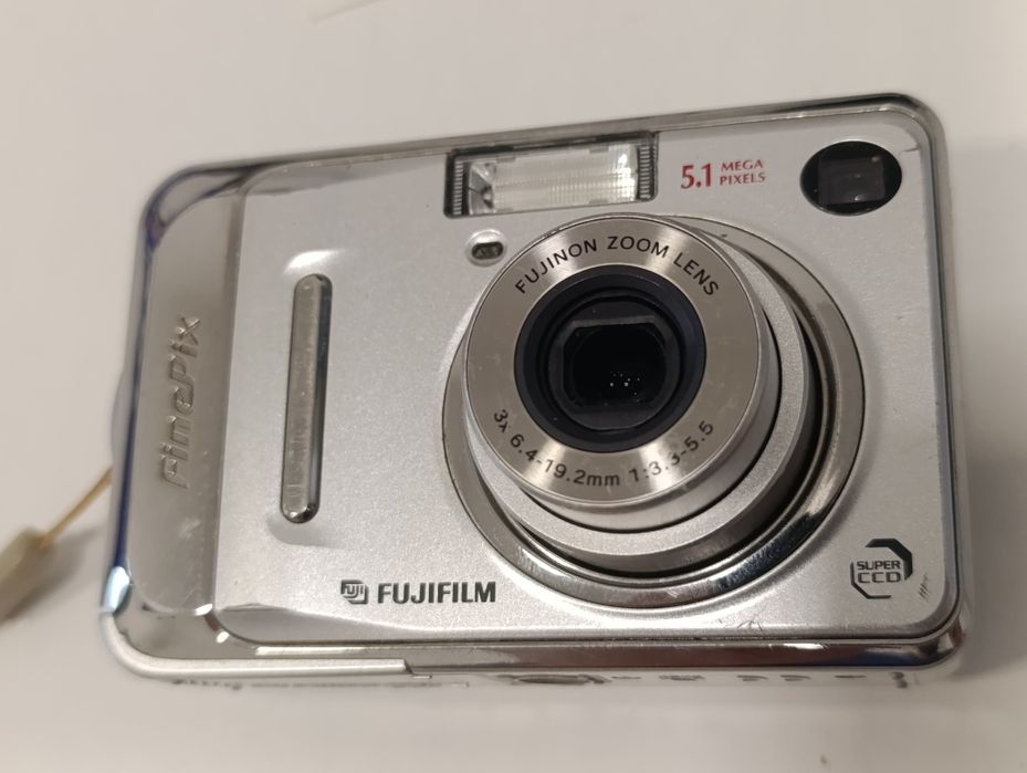 Aparat cyfrowy FujiFilm A500 5mp WIZJER baterie vintage y2k  SUPER CCD