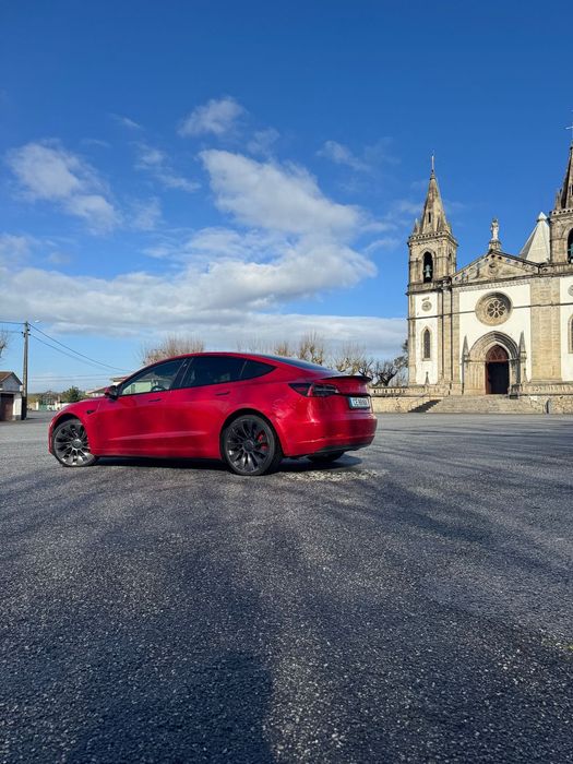 Tesla Model 3 AWD Dual Motor Performance