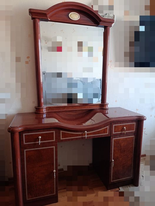 Туалетний столик з дзеркалом натуральне дерево  двотумбовий