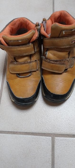 Buty ocieplane 10 zł.