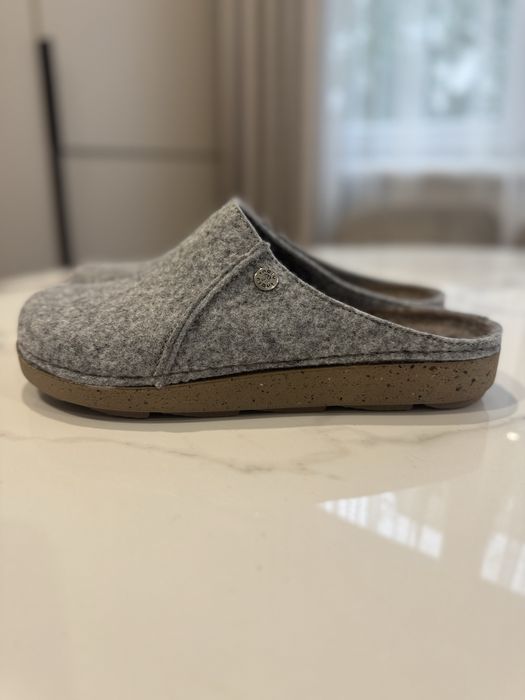 Домашні тапки фірми Інблу з войлока.