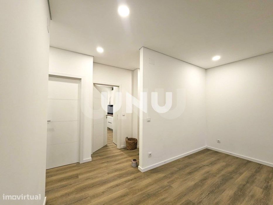 Apartamento T2 - Totalmente Renovado