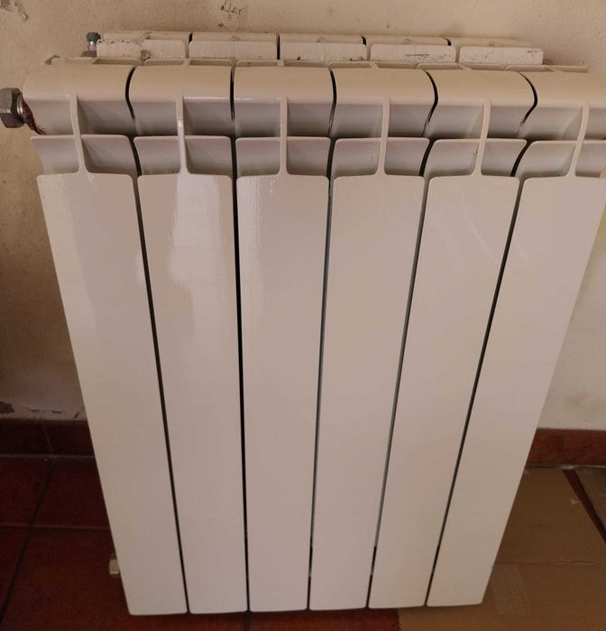4 Radiadores de Parede - Todos 80€