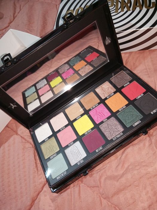 Shane Dawson vs Jeffree Star paleta sombras NOVA. Conspiracy