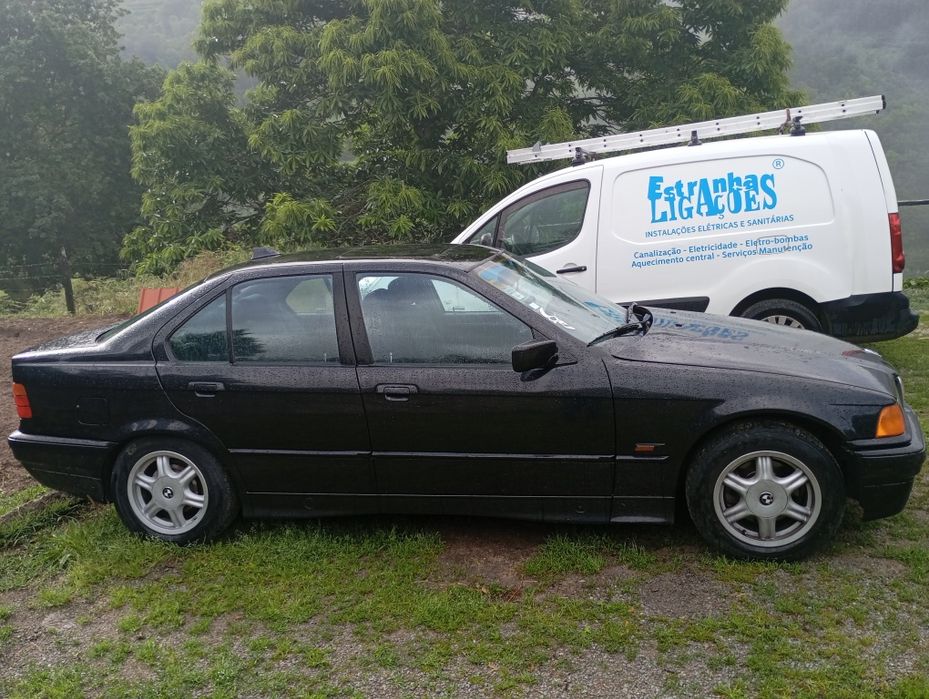 BMW  318Tds / Vendo ou troco