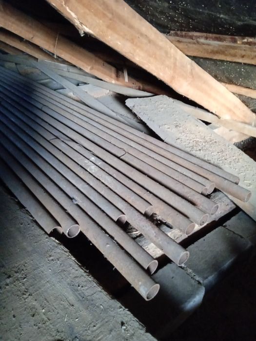 Продам три кровати на панцырной сетке а также трубы