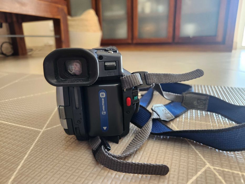 Sony DCR-TRV355E Digital8 — Câmara de vídeo | Digitaliza cassetes Hi8/8mm