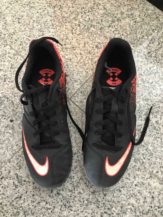 Chuteiras Nike, N.º 38 - Novas