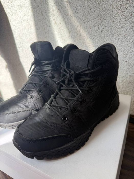 Фірмові кросівки та черевики Nike , Asics, Bonote 39-40