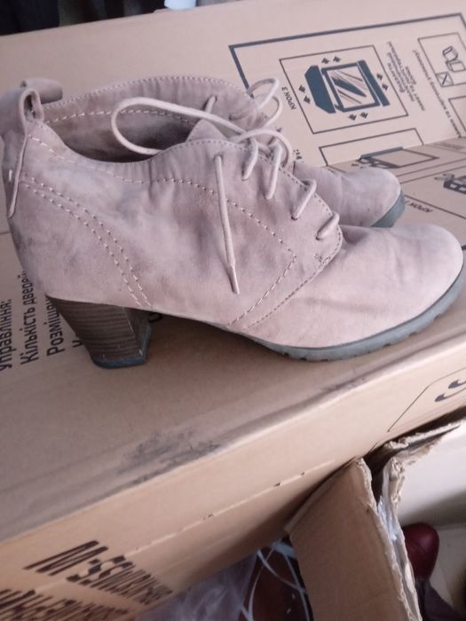 Продам взуття бу