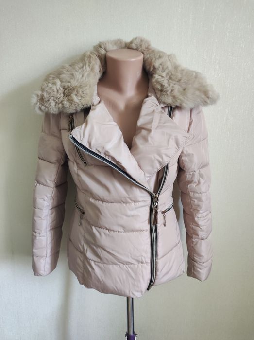 Курточка демисезонная с натуральным  мехом