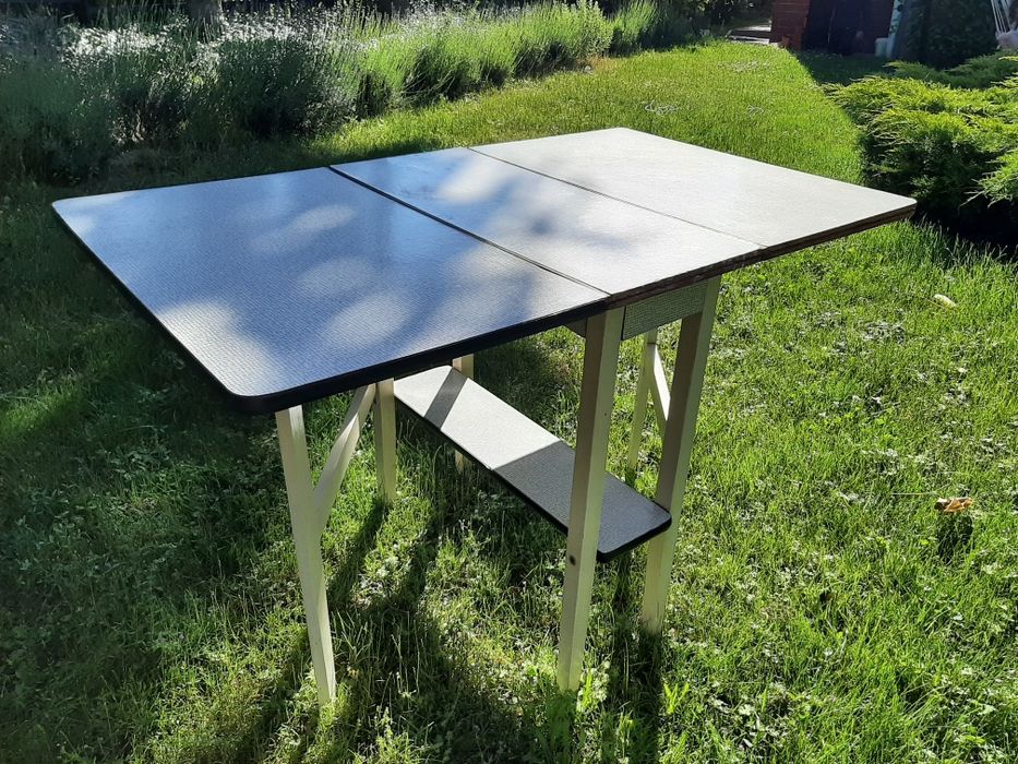 Stolik rozkładany typ 1454 PRL