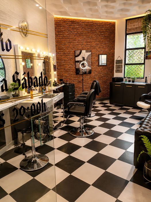 Barbearia para Trespasse ou Aluguer – Centro Comercial Bela Vista (Afonsoeiro, Montijo)
