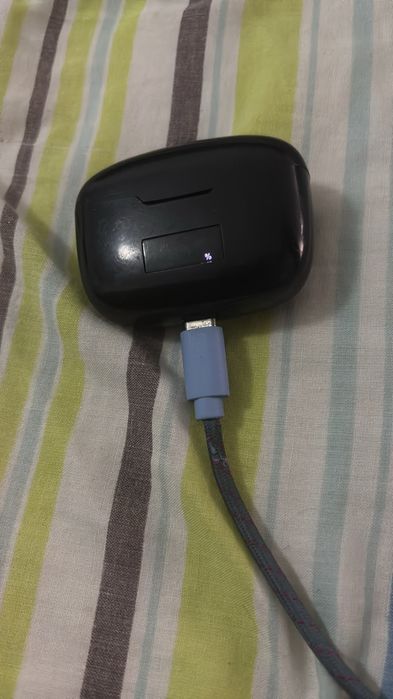 Fones de ouvido sem fio.