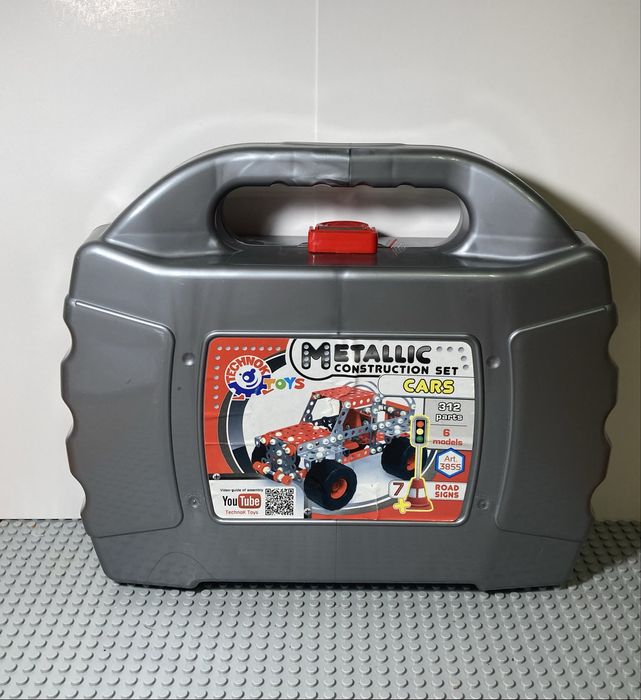 Metallic constructor set