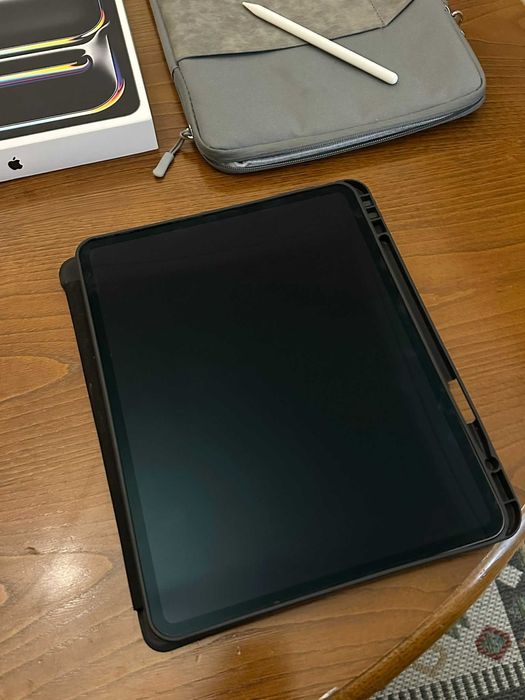 iPad Pro 13” M4 (2024) como novo + Apple Pencil Pro + acessórios