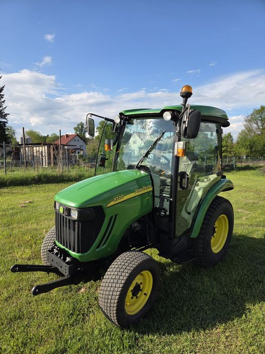 Traktor John Deere 3720 4x4 E-HYDRO