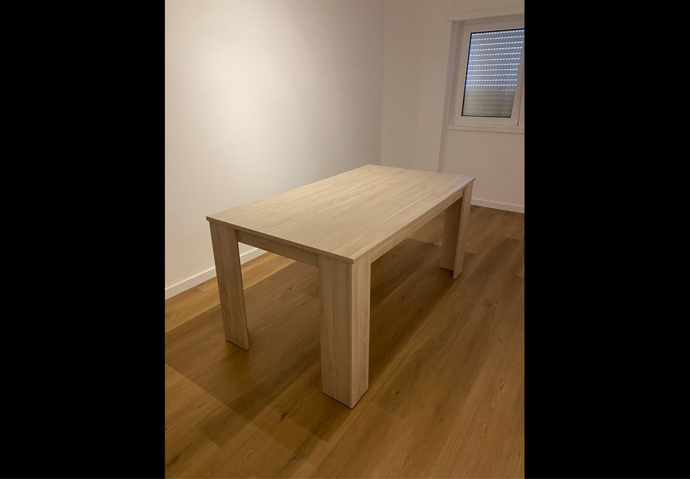Mesa de jantar JYSK – 160 × 88 cm | praticamente nova - urgente para desocupar