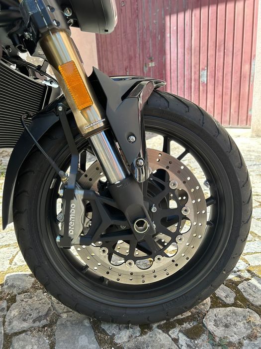 Benelli 752S (2020) - Como Nova | Apenas 392 km + Extras