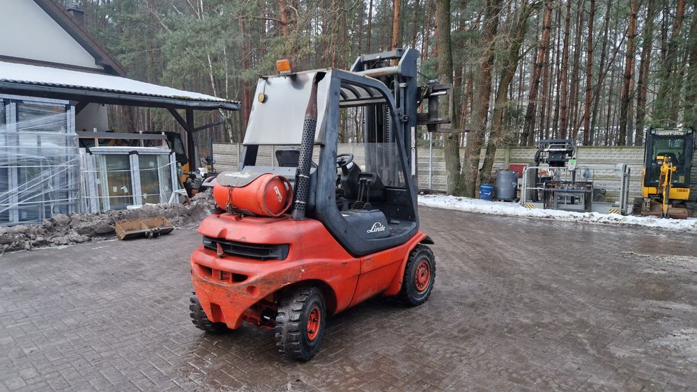 Wózek widłowy Linde h25 z 2000 roku bardzo ładny triple wolny skok