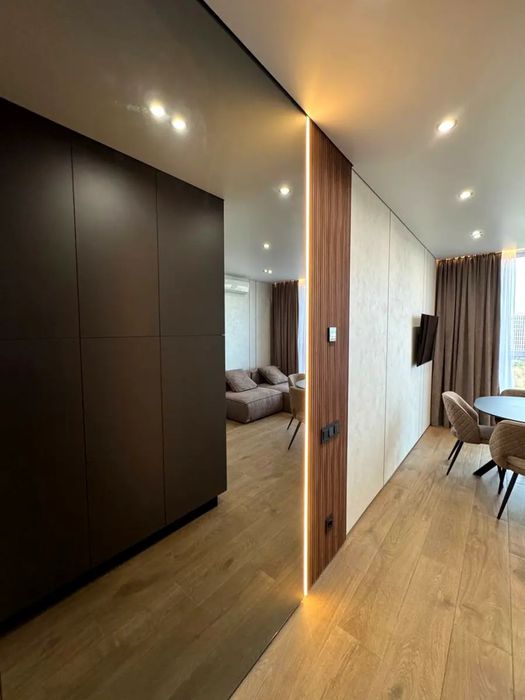 ДИЗАЙНЕРСЬКА 1+1к. квартира в ЖК Паркові Озера2, вул. Воскресенська 2В