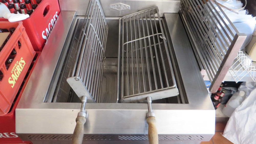 Grelhador Industrial GRESILVA GHPI R2/800 Multifuncional (205kg) – Como Novo