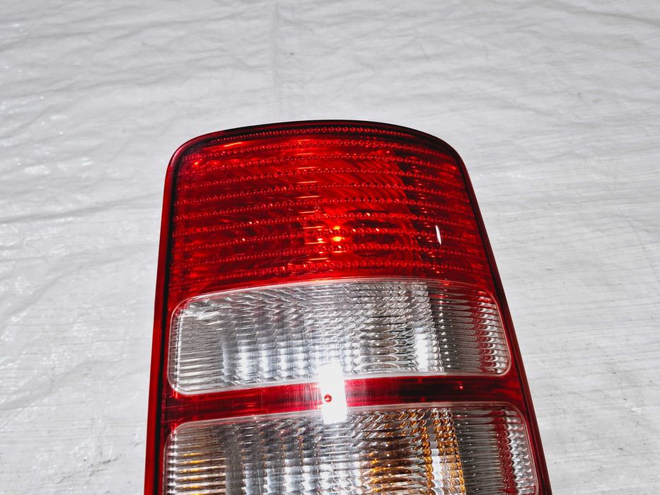 lampa tył tylna tylnia prawa vw caddy iii 3 2k0 2k5 lift 2010 - 2015