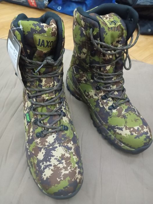 Самая лёгкая военная теплая обувь .