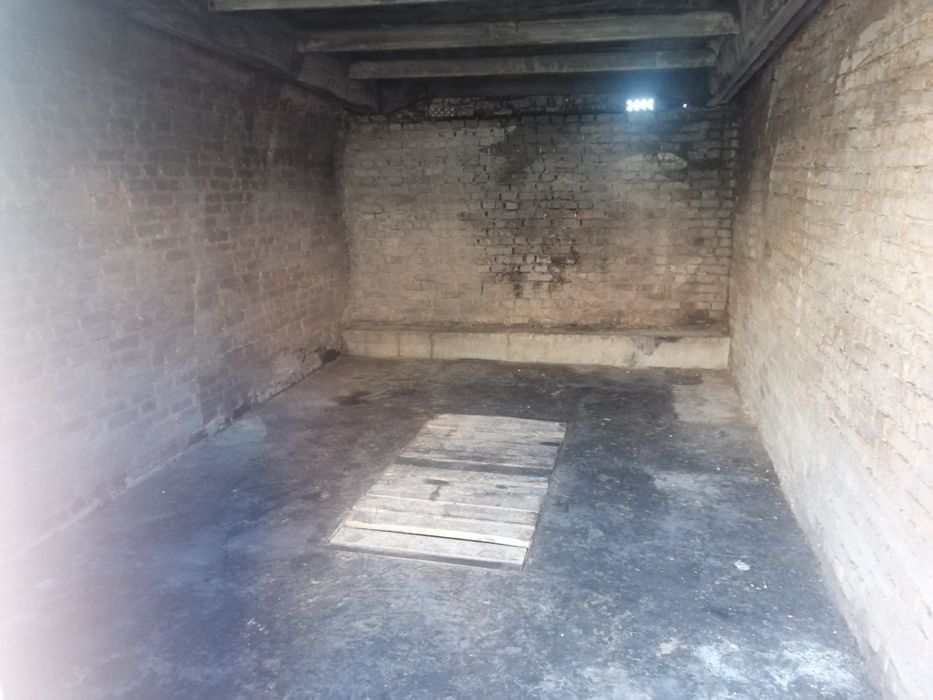 Оренда кирпичного гаража