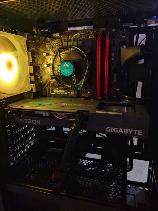 Nowy Komputer Intel i3 10-gen 16GB RAM, 500GB SSD M2,