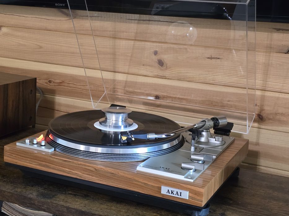 Gramofon Akai ap 206 Direct drive