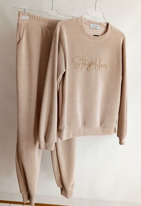 Modny dres damski, beżowy, ciekawa tkanina, roz. M